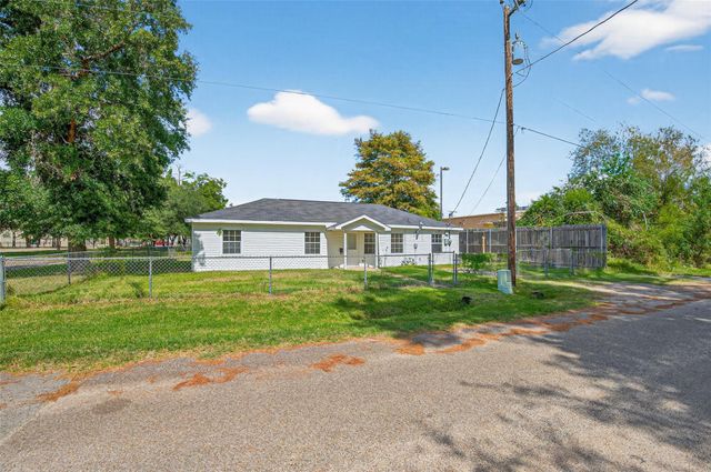 803 Hays Street, Cleveland, TX 77327