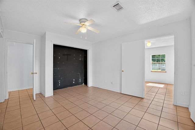 803 Hays Street, Cleveland, TX 77327