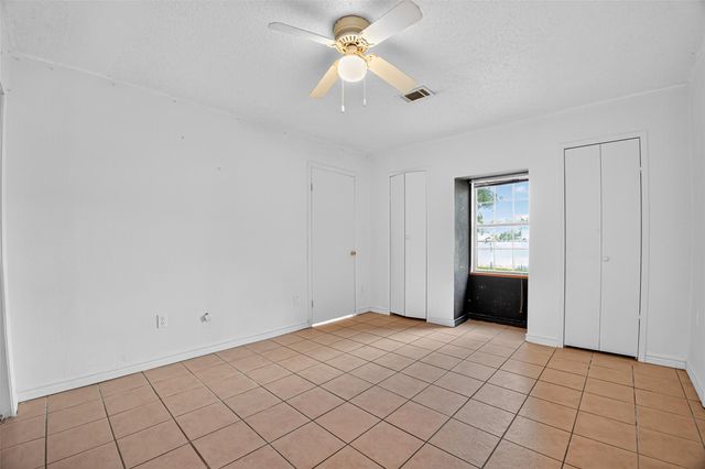 803 Hays Street, Cleveland, TX 77327