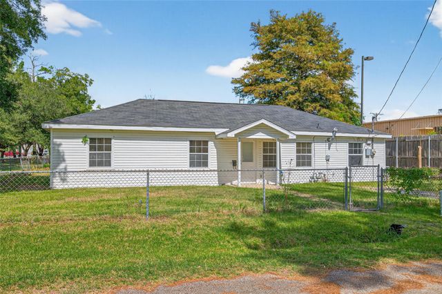 803 Hays Street, Cleveland, TX 77327