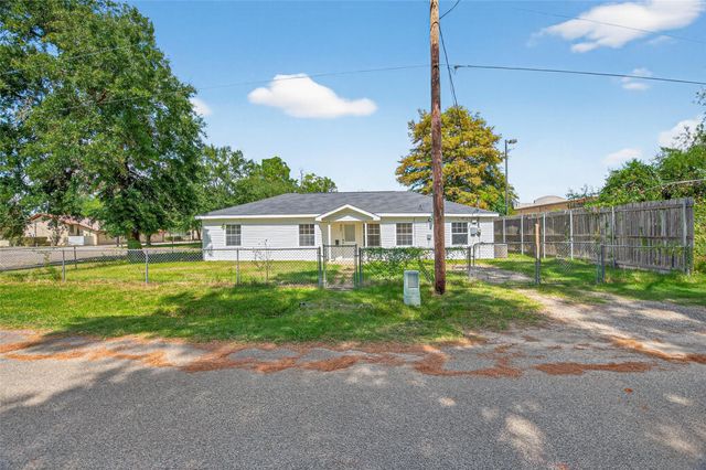 803 Hays Street, Cleveland, TX 77327