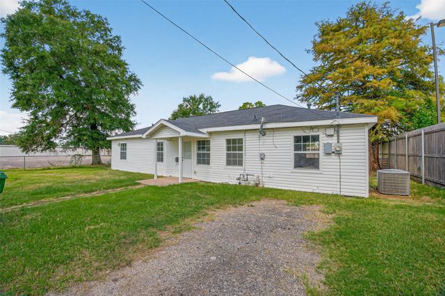 803 Hays Street, Cleveland, TX 77327