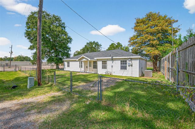 803 Hays Street, Cleveland, TX 77327