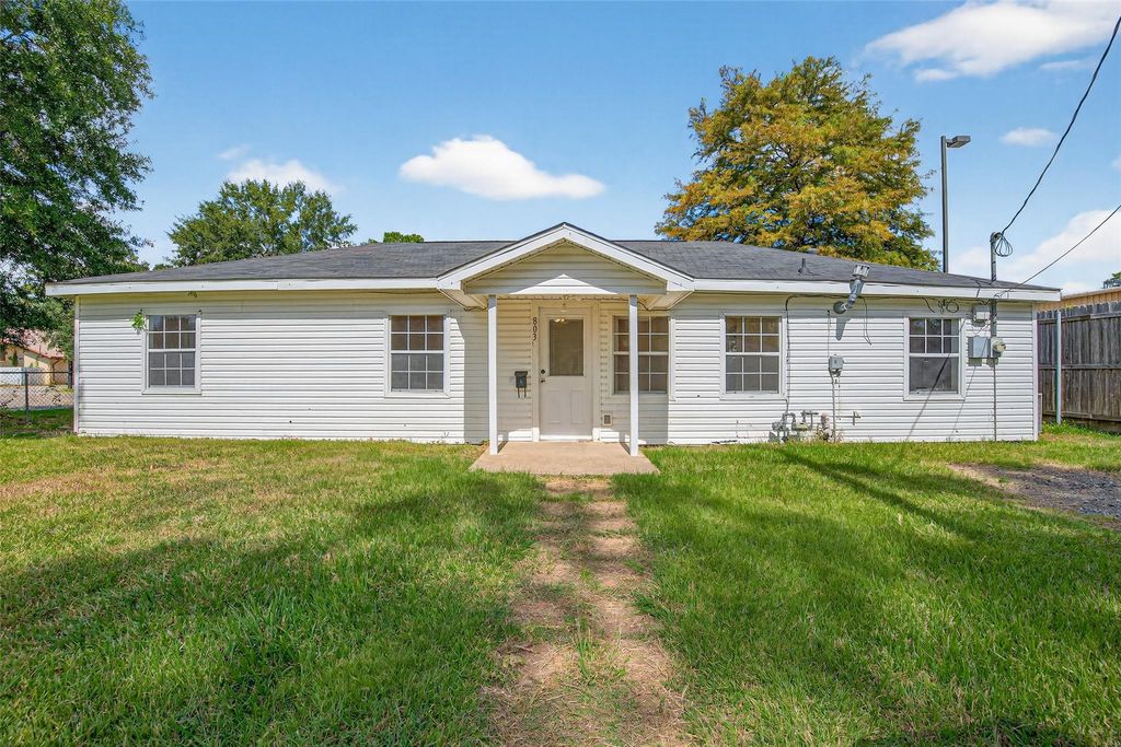 803 Hays Street, Cleveland, TX 77327