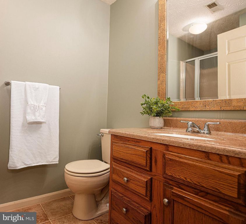Image 24 of property listing at 405 ASHTON LN, Abingdon, MD 21009