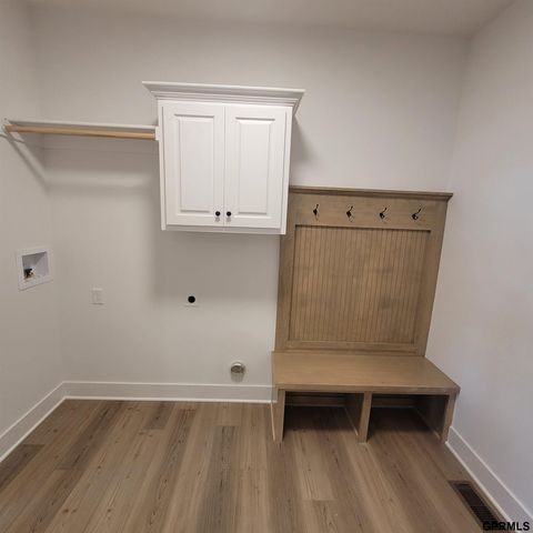 7710 S 198TH Avenue, Gretna, NE 68028