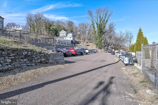 205 FRONT ST, Conshohocken, PA 19428