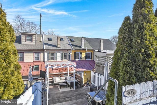 205 FRONT ST, Conshohocken, PA 19428