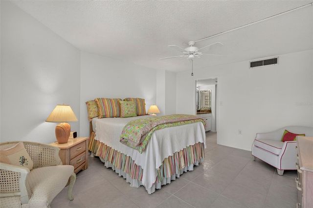 690 ISLAND WAY 909, Clearwater Beach, FL 33767
