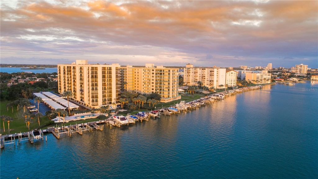 690 ISLAND WAY 909, Clearwater Beach, FL 33767
