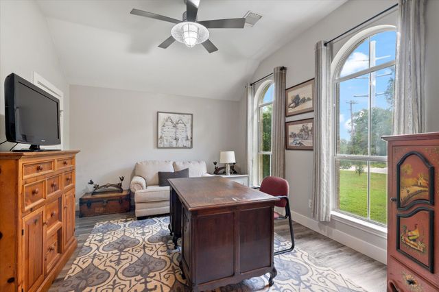 147 Long Wood Avenue Ave, Lakeway, TX 78734