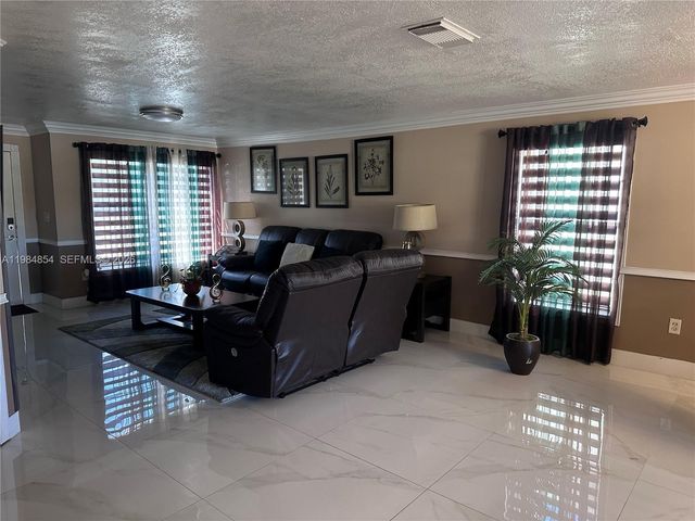 3379 NW 198th Terrace, Miami Gardens, FL 33056