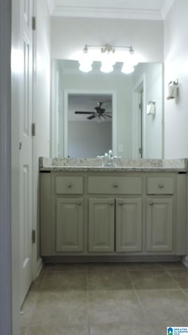 2202 Ascot Ln, Birmingham, AL 35216