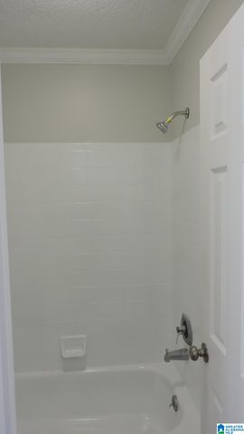 2202 Ascot Ln, Birmingham, AL 35216