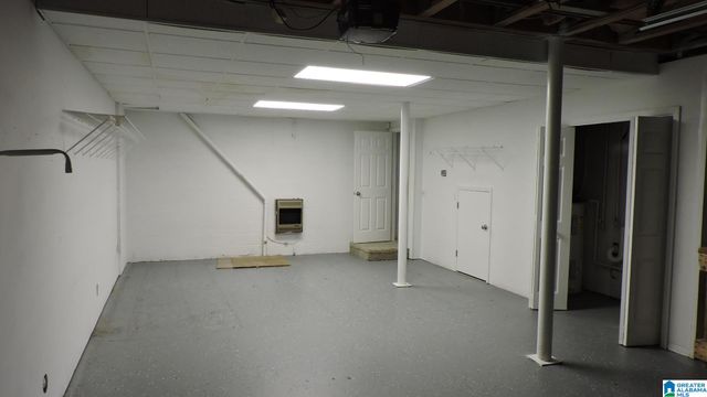 2202 Ascot Ln, Birmingham, AL 35216