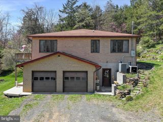 1639 SUGAR HILL RD, Maurertown, VA 22644