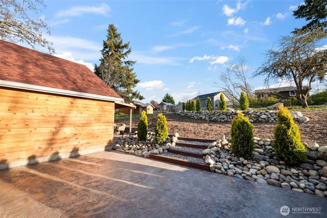 15329 104th Avenue SE, Yelm, WA 98597
