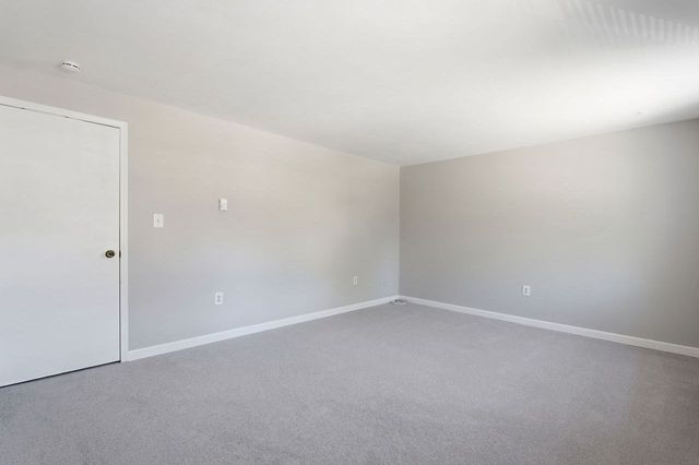 17 Orchard L, Haverhill, MA 01830