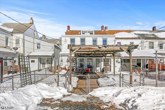 270 Sitgreaves St, Phillipsburg Town, NJ 08865