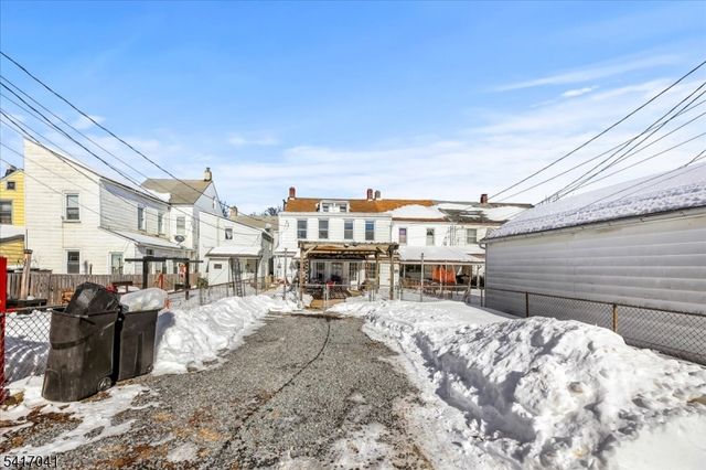 270 Sitgreaves St, Phillipsburg Town, NJ 08865