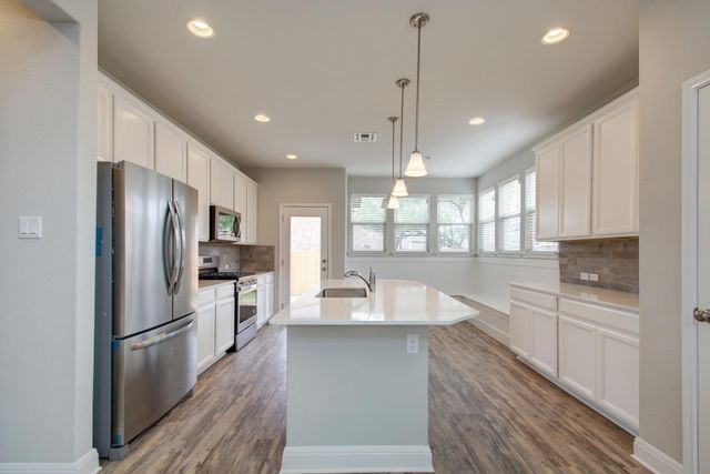 1051 Kenney Fort XING 86, Round Rock, TX 78665