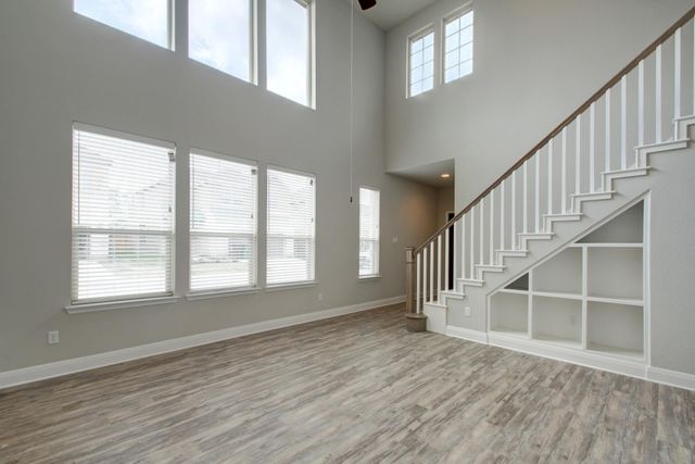 1051 Kenney Fort XING 86, Round Rock, TX 78665