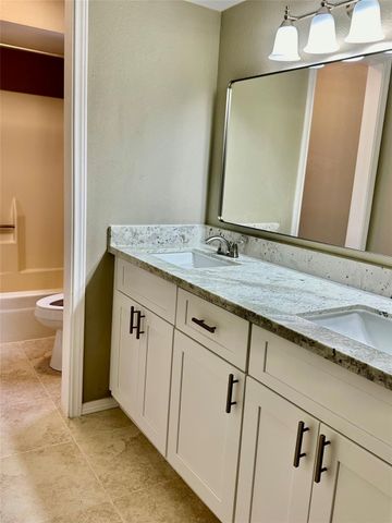 2414 Manila Lane, Houston, TX 77043