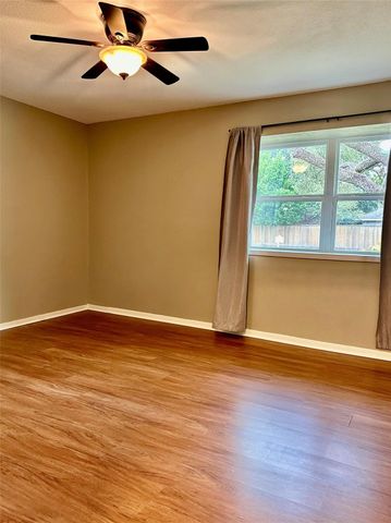 2414 Manila Lane, Houston, TX 77043