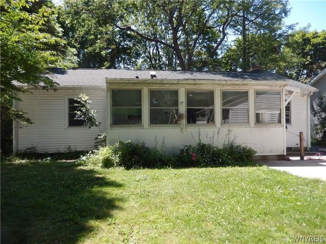22 Henderson Place, Hamburg, NY 14075