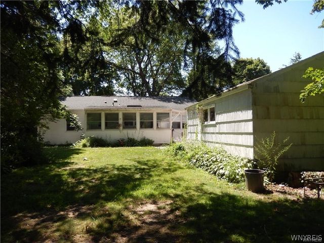 22 Henderson Place, Hamburg, NY 14075