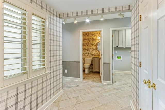 3790 WALNUT GROVE RD, Memphis, TN 38111