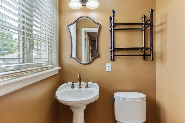 3790 WALNUT GROVE RD, Memphis, TN 38111