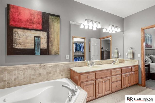 4821 Gleneagle Court, Lincoln, NE 68526