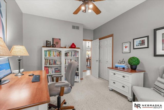4821 Gleneagle Court, Lincoln, NE 68526