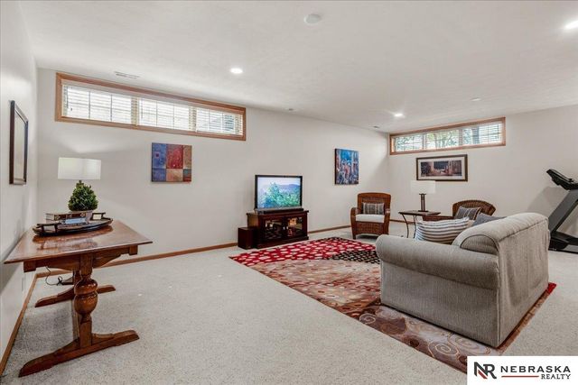 4821 Gleneagle Court, Lincoln, NE 68526