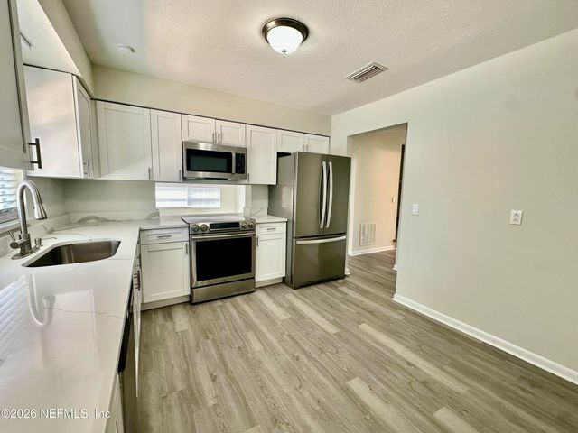 8044 RENAULT Drive N, Jacksonville, FL 32244