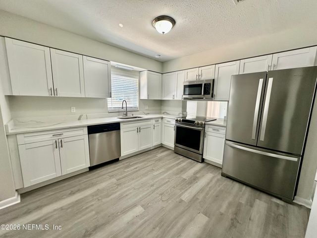 8044 RENAULT Drive N, Jacksonville, FL 32244