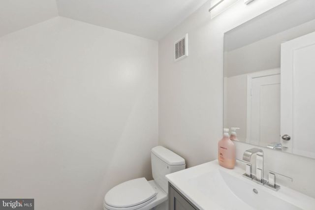 6008 WATERBURY CT, Springfield, VA 22152