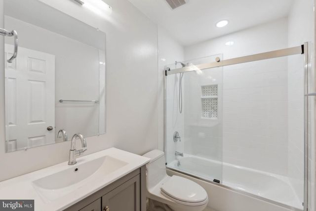 6008 WATERBURY CT, Springfield, VA 22152
