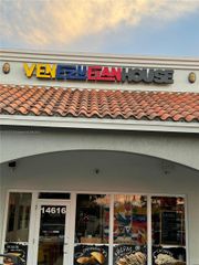 14616 SW 8th St, Miami, FL 33184