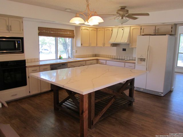 1947 ENCINO BELLE ST, San Antonio, TX 78259