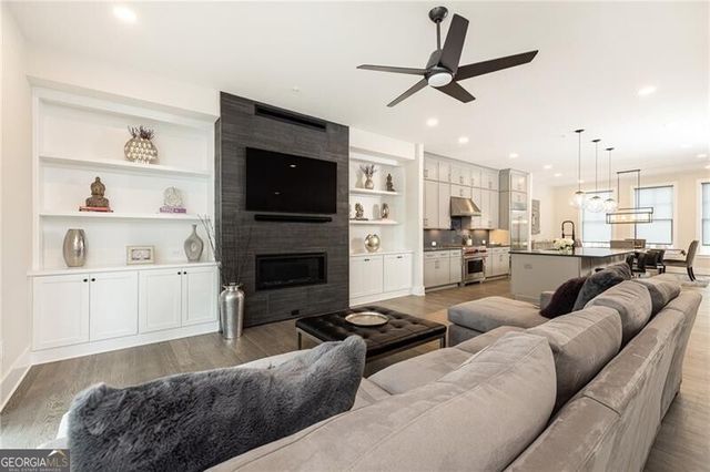 2722 Thornewilde Way, Atlanta, GA 30339