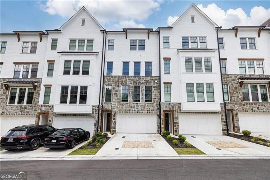2722 Thornewilde Way, Atlanta, GA 30339