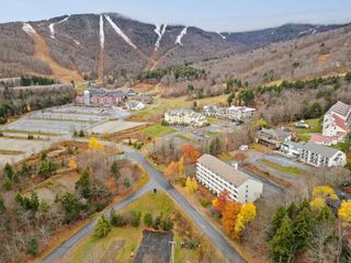 30 Mountainside Dr # 102, Warren, VT 05674