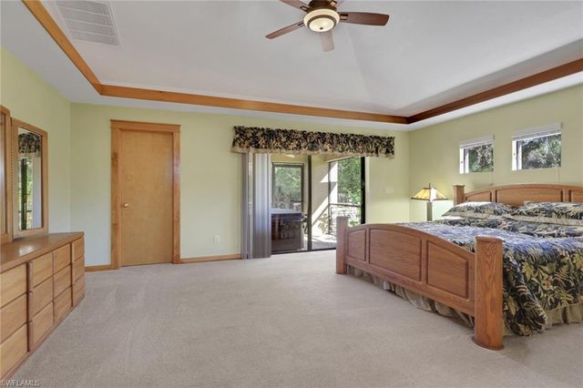 2671 4th AVE NE, Naples, FL 34120