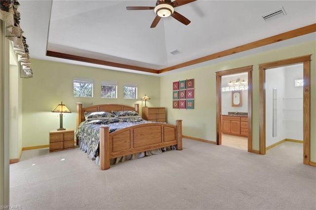 2671 4th AVE NE, Naples, FL 34120