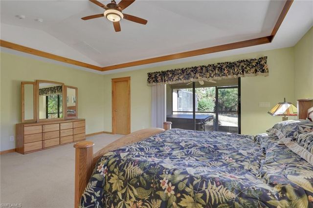 2671 4th AVE NE, Naples, FL 34120