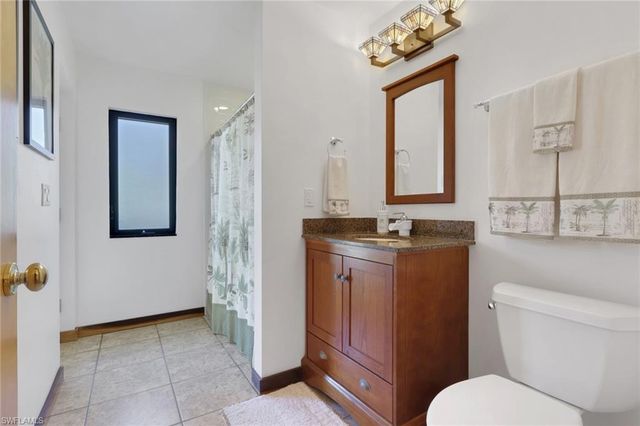 2671 4th AVE NE, Naples, FL 34120