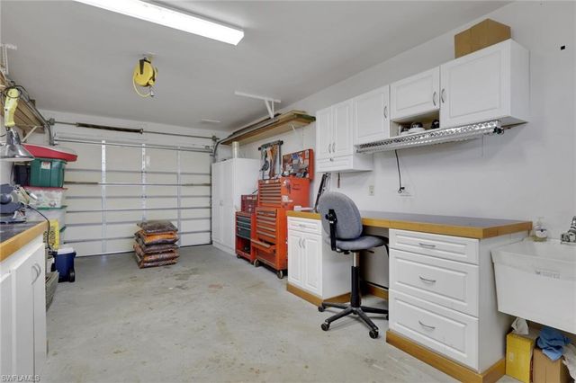 2671 4th AVE NE, Naples, FL 34120