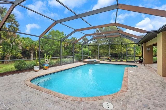 2671 4th AVE NE, Naples, FL 34120